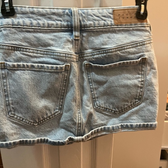 Pacific Sunwear Light Blue Denim Skirt - Picture 2 of 6